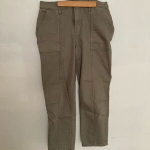 Old Navy Cargo pocket Sage Green Cropped Pants